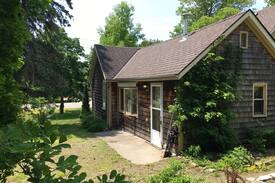 Southampton Cabin | Clarendon Cedar Cottage