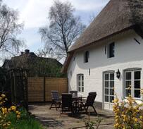 Witzwort Cabin | Ferienwohnung unter Reet "Friesenstube"