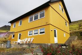 Kvivik House | The Yellow House 3 With a beautiefull view