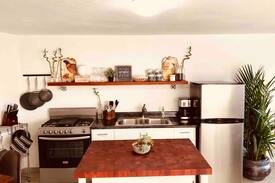 Rio Grande House | Hillside Jungle Bungalow Guest House