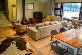 Vredefort House | 381 on Grace | Vaal De Gráce Golf Estate