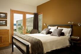 Everett House | Lux Beachfront House on Private Island - Everett