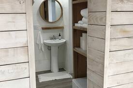 Hico House | Cabin on the Creek.Hico