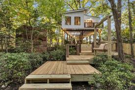 East Point Other | ATL Treehouse- Couples retreat/Event Space/Hot Tub
