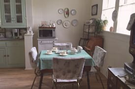 Mammoth Spring House | Roseland Inn Bed and Breakfast