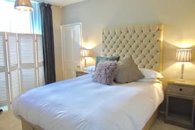 Skipton Cabin | Bay Tree Cottage - Central Skipton