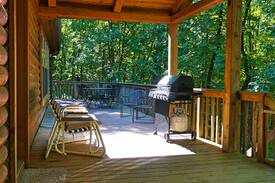 Higden Cabin | Spacious Lakefront Log Home Retreat