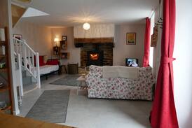 Le Saint Cabin | Walnut Cottage, Peaceful and Welcoming