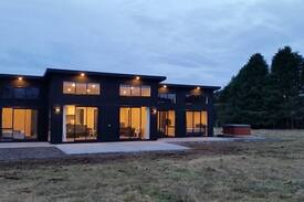 Horopito House | R and R Lodge with Spa and Drying Room