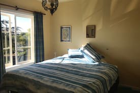 Invercargill House | Heathcote - Breakfast Included