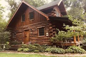 Earlville Cabin | Cabin in the Woods