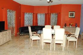 Runaway Bay Villa | Little Savoy Guest House