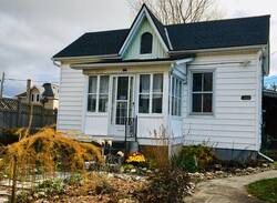 Goderich House | Cory's Cozy Cottage - Goderich