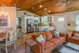 Safety Harbor Cabin | Seadog- Heart of Downtown Safety Harbor, Florida