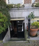 Haarlemmerbuurt Apartment | unique historic basement