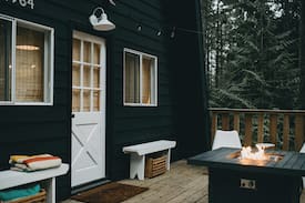 Sunshine Valley Cabin | The Moosewood - Sunshine Valley Retreat