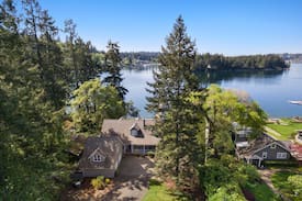 Fox Island House | Shell Cottage Luxury Waterfront Home with Dock - Abigail's Vacation Rentals