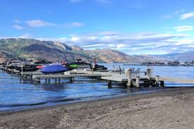 Central Okanagan Apartment | "Beach Walk" at Barona Beach Lakefront Resort