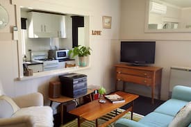 Ararat Cabin | Barkly Cottage - Ararat Town Centre