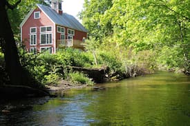 South Woodstock House | Luxurious Historic Kingsley Barn