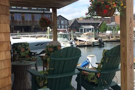 The Point Boat Rental | Casey's Houseboat - "Capt. Carl"