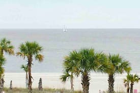 Henderson Point Apartment | Nirvana on the Beach