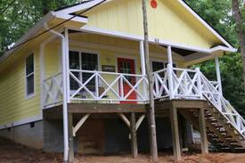 Hendersonville Cabin | Yellow Bird Cabin at White Squirrel Cabins. PETS!