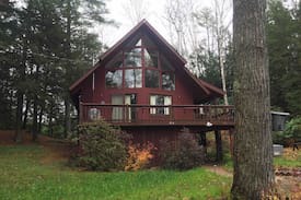 Woodsville Villa | Mountain Lakes. Entire home. Pet friendly.