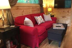 Brevard Cabin | Grey Fox Getaway in Happy Fox Hollow