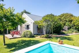 Constantia Cabin | Beautiful Private Constantia Cottage The Appleyard
