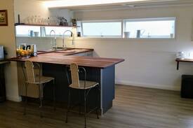 Bilgola Plateau Apartment | Home and Away Stay Unit - Serene Pittwater Views