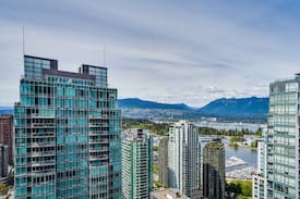 Downtown Vancouver Apartment | Stunning 2/Bed Sub-Penthouse in Heart of Downtown
