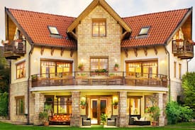 District XXII Villa | Luxury VILLA indoor swimming pool 8 bdr