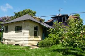 Central Berkeley Cabin | The Goldfinch Cabin has history