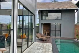 Kemenuh Apartment | Boutique loft with guest pool house