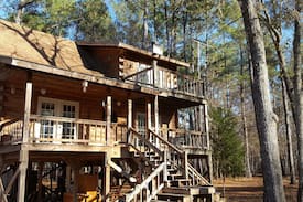 Claxton Cabin | The Log Cabin on the Canoochee River