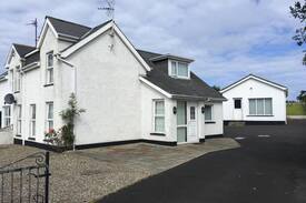 Bushmills House | ‘Aird View’ Giant’s Causeway. Bushmills Sleeps 6-9