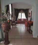 San Pedro Sula House | Casa Los Arcos, frente al Hotel Copantl