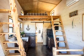 Denison House | Lake Texoma - Luxury Tiny Home/Cabin 3 - Sleeps 6