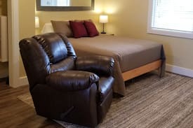 Coos Bay Apartment | Ocean Bay Studio II