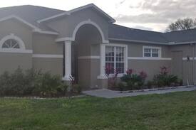 Lutz House | 2 bedroom home on an airport runway