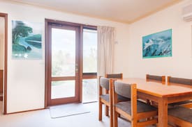 Forest Hill Apartment | Glenmore Homestyle Accommodation