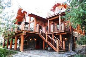 Christina Lake Cabin | Hillside Hideaway at Christina Lake