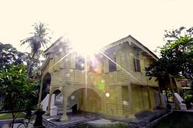Gopeng House | Rumah Kuning