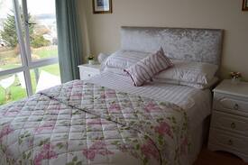 Bowmore Cabin | Mo Dachaidh Holiday Cottage, Bowmore, Islay