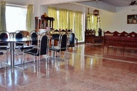 Wai House | Valley view Bungalow on rent in Panchgani