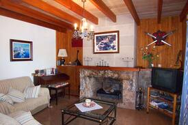 Sencelles House | 3 bedroom Villa sleeps 6 in Sencelles