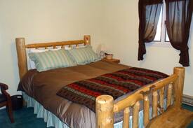Clyde Park House | Crazy Woman Guest House Clyde Park, MT