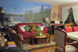 Calgary House | Calgary NE airbnb 1