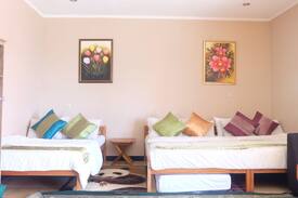 Parongpong Villa | Lembur Incu Syariah Villa & Resto Red House